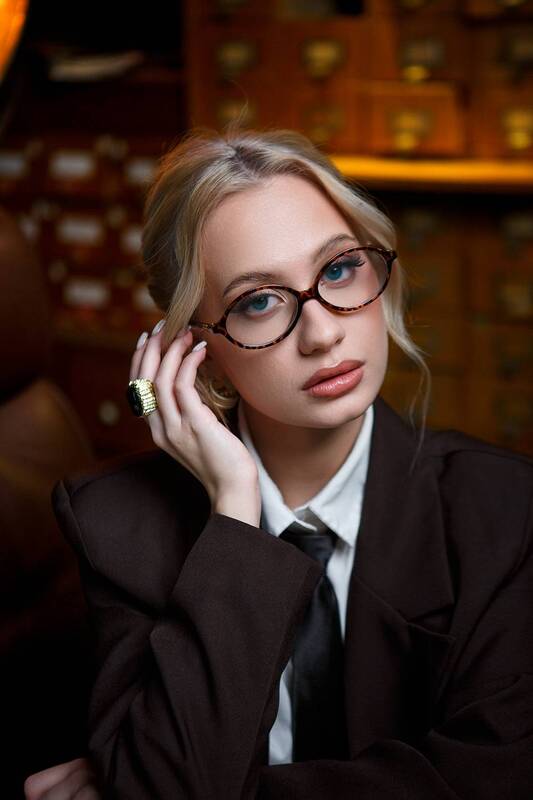 Карина фото превью