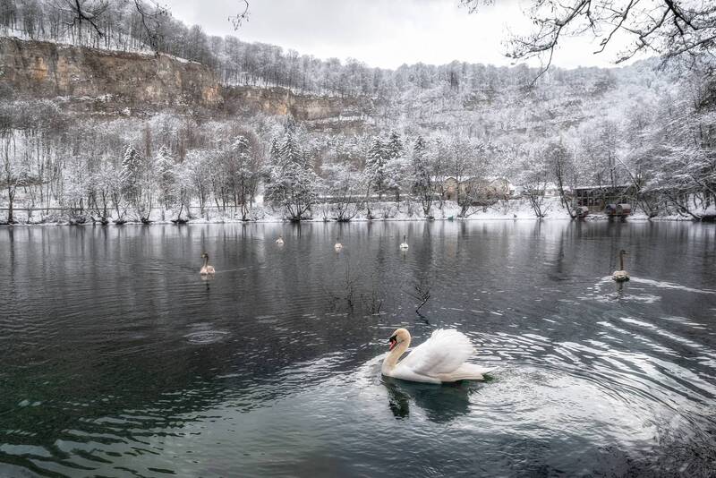 кавказ, кабардино-балкария, кбр, горы, черек, черекское ущелье, зима в горах, горы зимой, озеро, горное озеро, голубые озера, лебеди Лебединое озеро фото превью