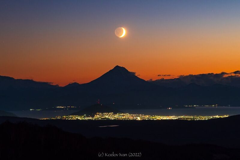 Вилючинский в сумерках. Камчатка. фото превью