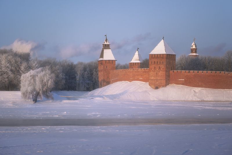 Новгородский детинец зимним утром фото превью