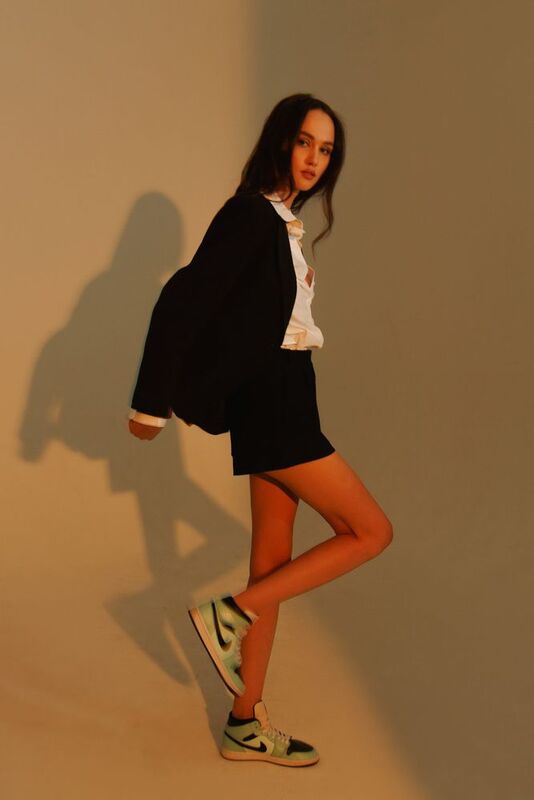 Claire фото превью