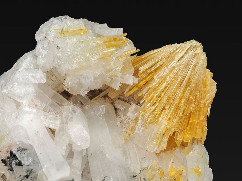 макро, минералогия, минерал, титанит Титанит фото превью