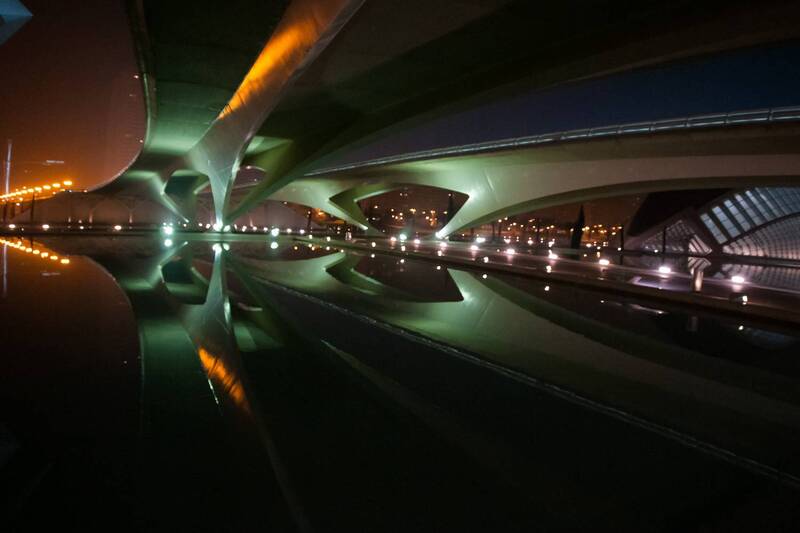 Валенсия, ночь. Испания фото превью