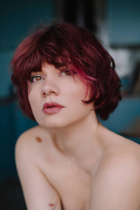 Автопортрет фото превью