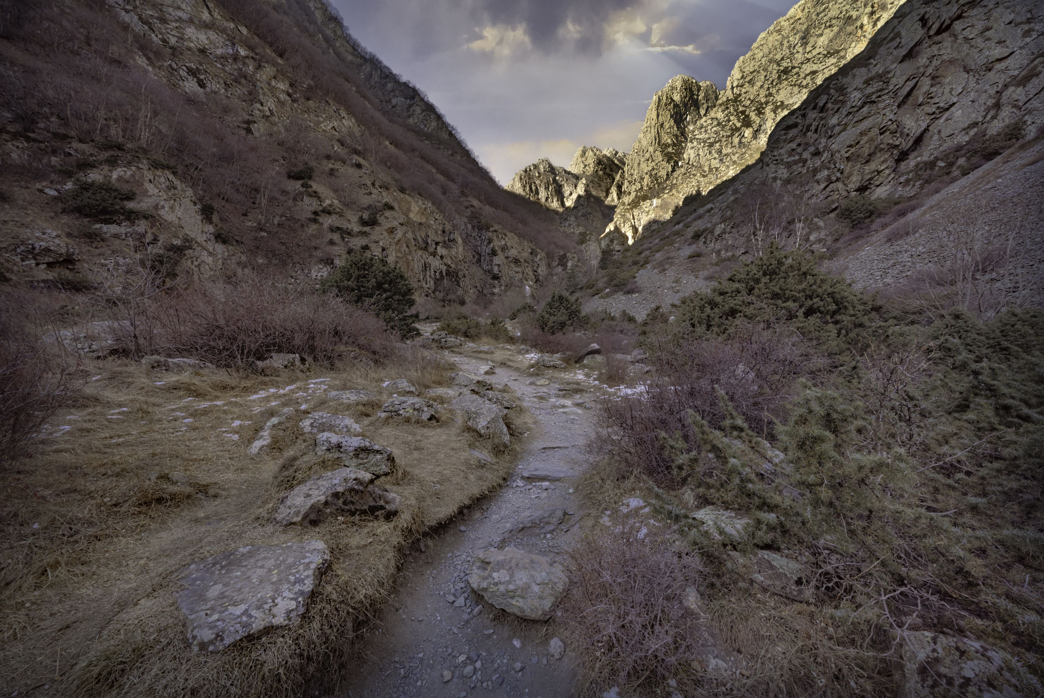 Грузия, Гвелети, река Гибаисцкали, Гвелетский водопад, Gveleti Waterfall В ущелье реки Гибаисцкали фото превью