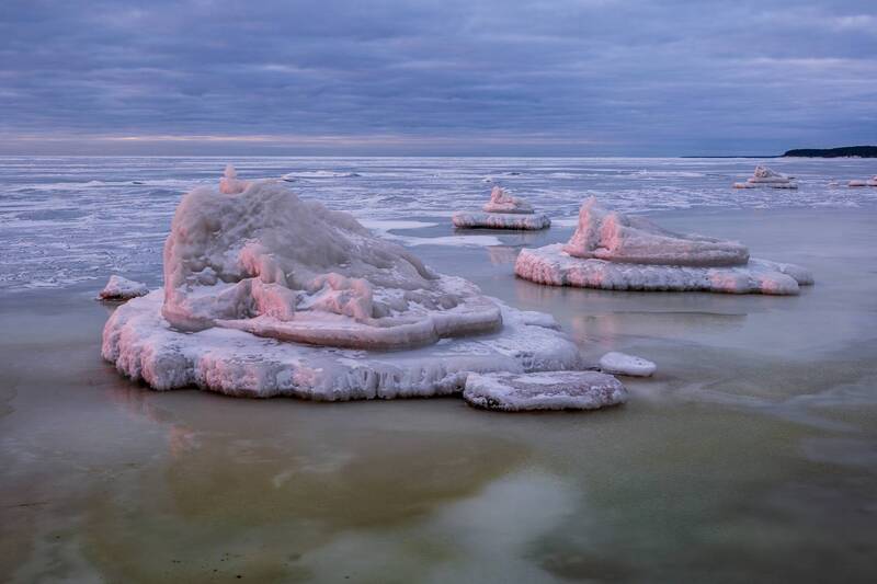 Зимнее море фото превью