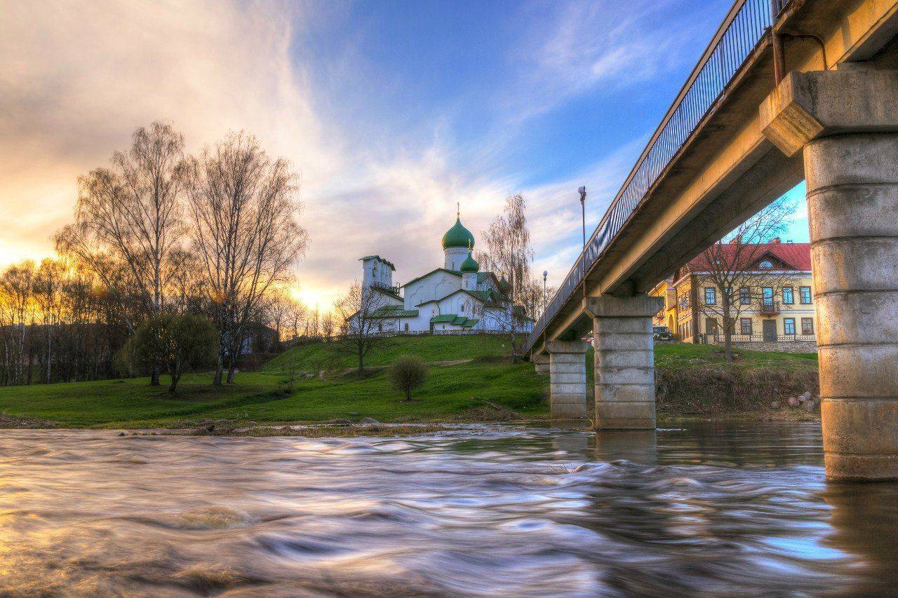 псков, город, пейзаж, церковь, история, небо, закат, облака, река, мост, Мержанов Дима