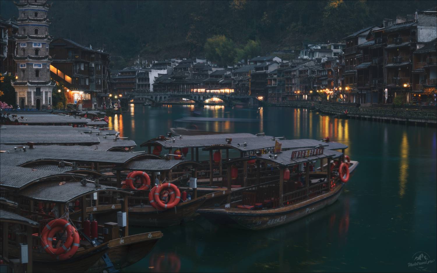 фэнхуан, город на воде, китай, фототур в китай, фототуры 2026, фотопутешествие в китай, Влад Соколовский