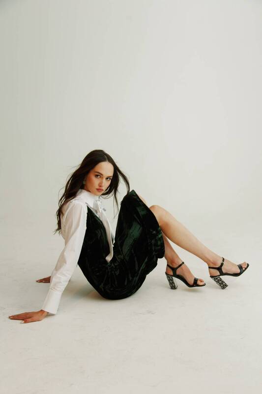 Claire фото превью