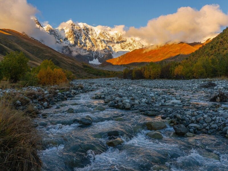 Золотой час у реки Халдечала фото превью