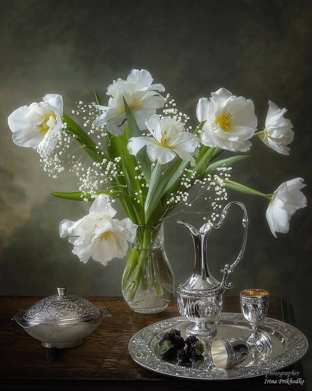 тюльпаны, цветы, букеты, винтаж С букетом белых тюльпанов фото превью