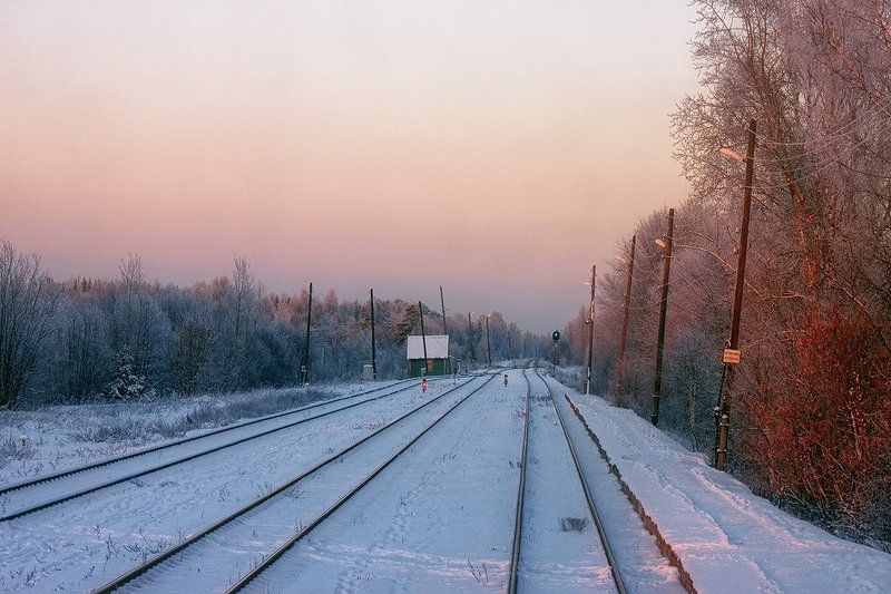 железная дорога, станция, фирово, тверская область, вечер, мороз, зима, снег, рельсы, закат, солнце, красиво Фирово фото превью