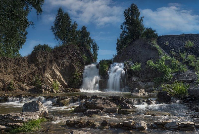 Про маленький, но очень гордый водопад:) фото превью