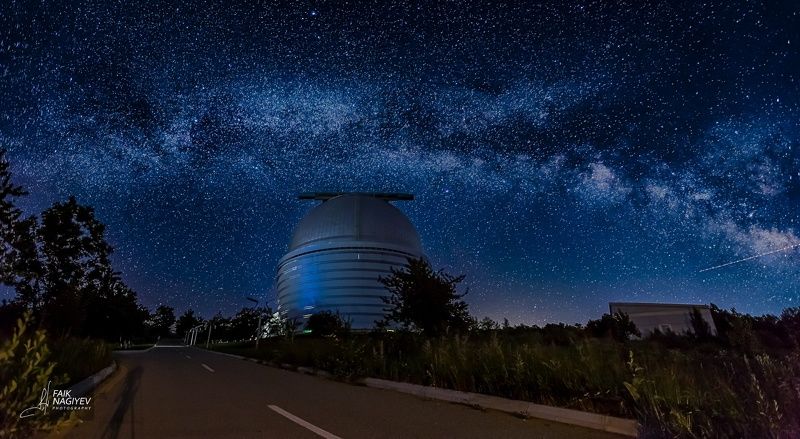 Млечный Путь над Обсерваторией фото превью