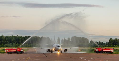 Сквозь водную арку