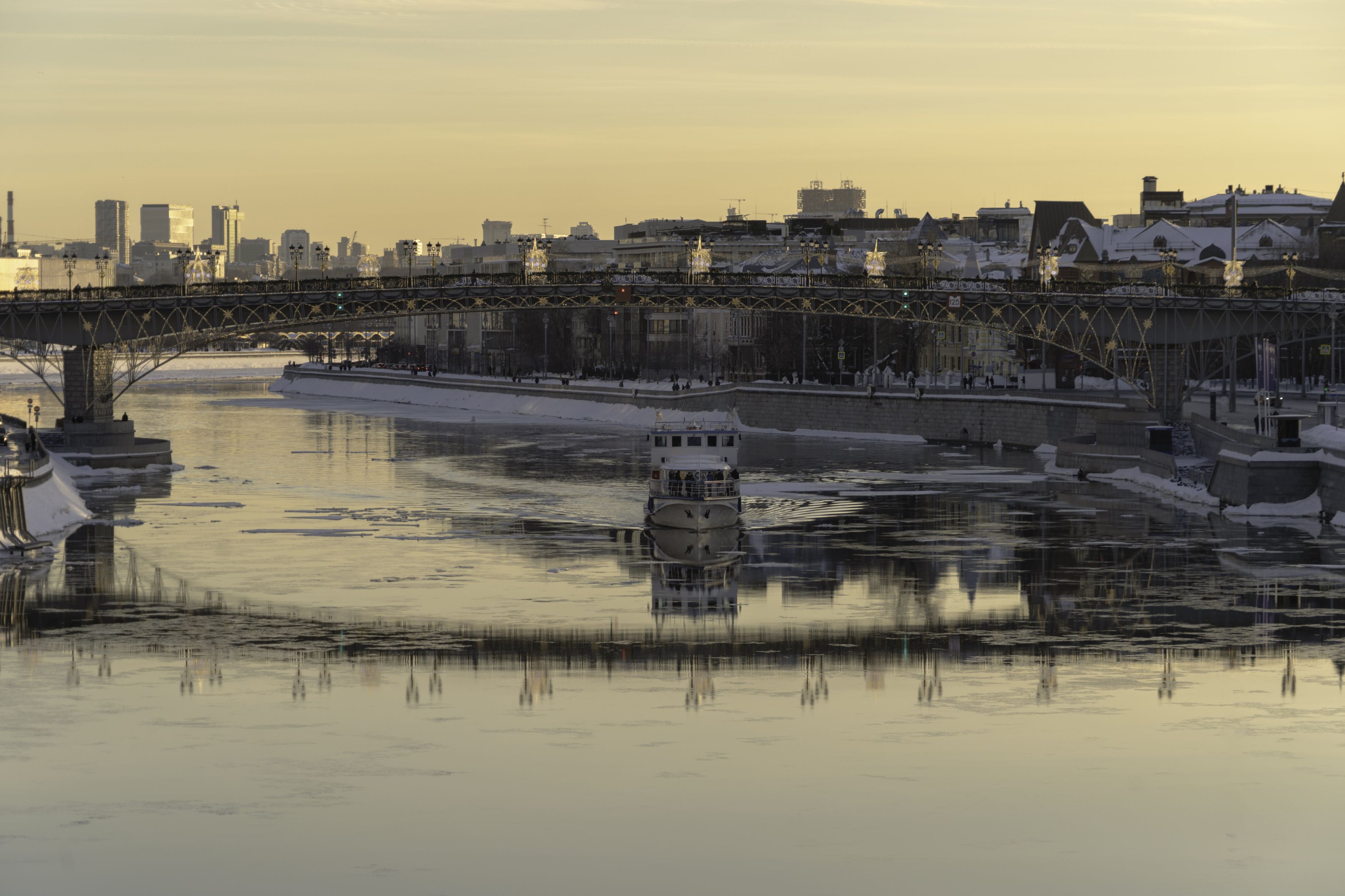 Москва, Патриарший мост, река Москва, закат Февральские ракурсы Москвы фото превью
