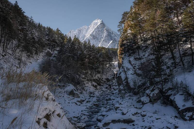 кавказ, кабардино-балкария, кбр, горы, чегем, чегемское ущелье, титенген, гора В зимнем ущелье фото превью
