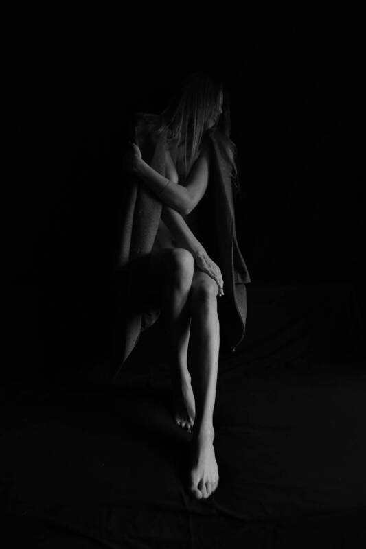 ч/б, девушка, ню, пальто, эротика Nastya фото превью