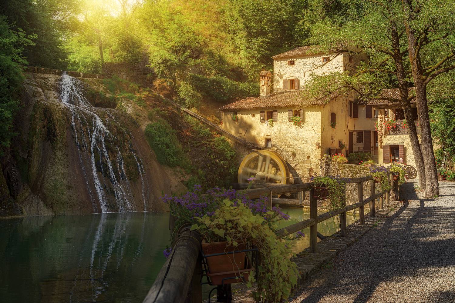 , Mazz&ugrave; Andrea