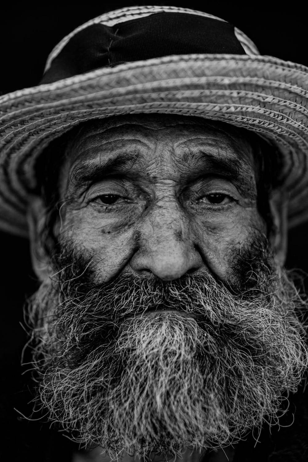 retrato, portrait, portraits, retratos, blanco y negro, black and white, in-visibles, invisible, invisibles, basti&aacute;n cifuentes araya, periodista furioso, bastian cifuentes araya, Cifuentes Araya Basti&aacute;n