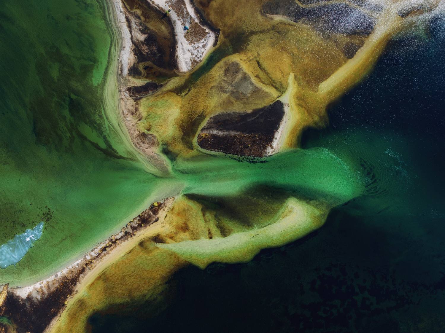 озеро_момонтай, июньский_лёд, озеро, магада, Дмитрий Шишкин