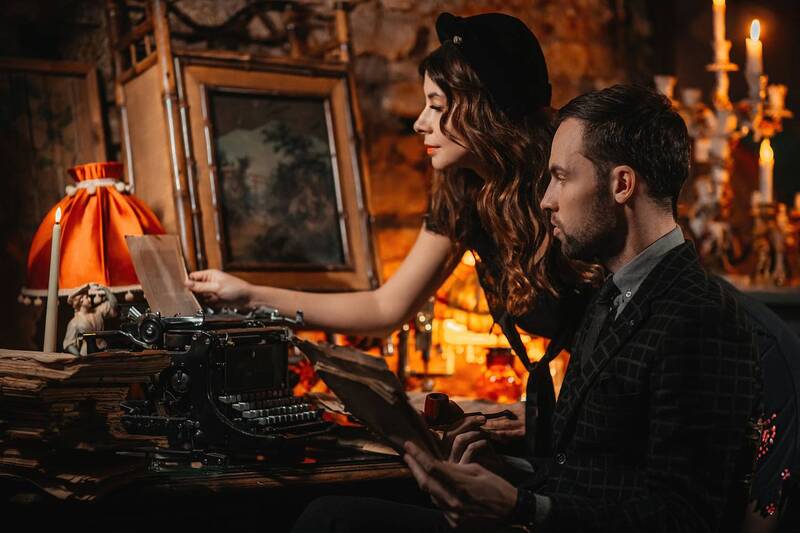 кино, мужчина и женщина, антиквариат, постановка, постоянный свет Ретро лайфстайл фото превью