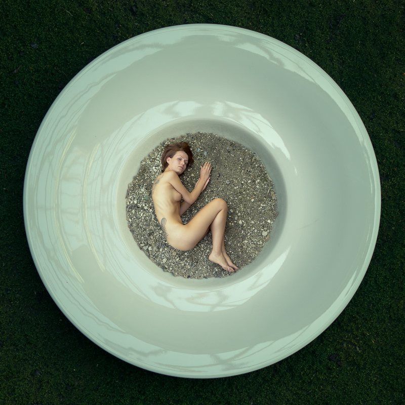 White plate фото превью