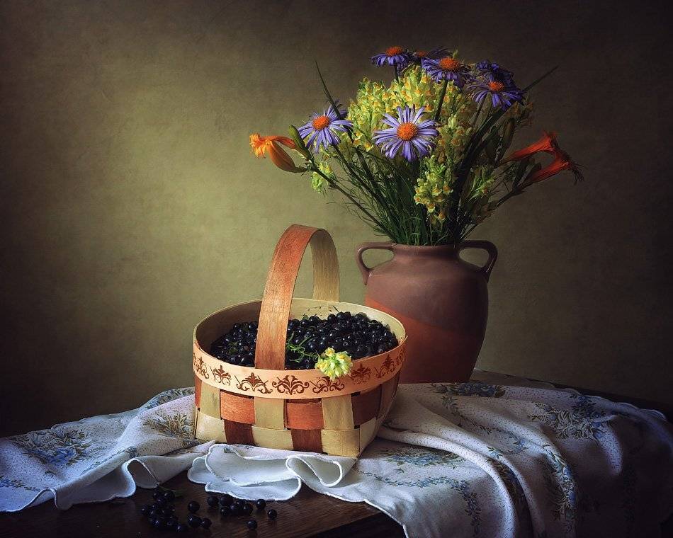 натюрморт, черника, туесок, букет, кувшин, Ирина Приходько
