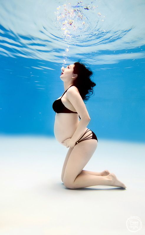 подводная фотография, беременность, под водой Пузырьки фото превью