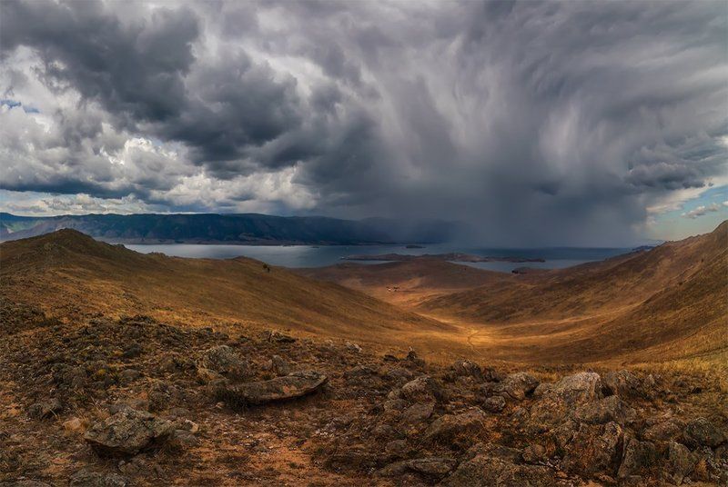 Байкал, Лето, Небо, Облака, Озеро, Ольхон, Остров, Пейзаж, Природа, Сибирь, Тучи Буря мглою небо кроет. фото превью