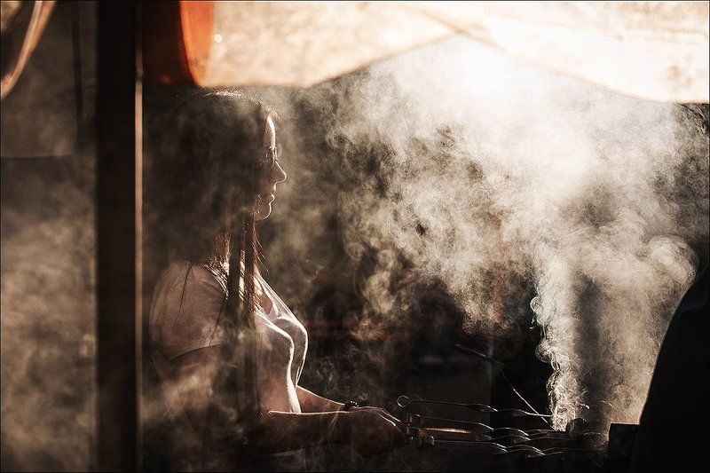 У мангала  фото превью