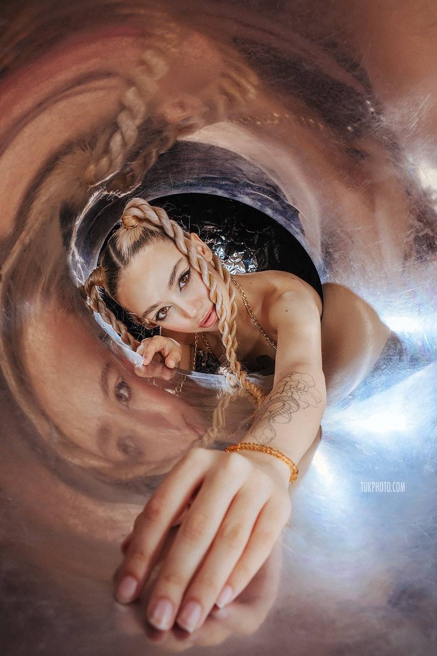 студийная фотография, джинсы, креативная фотография, необычные позы, идеи для съемки, фотопозирование, фэшн фотография, Анна Тукачева