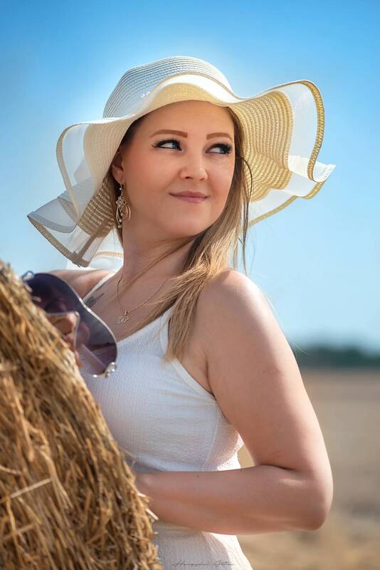 Anita фото превью