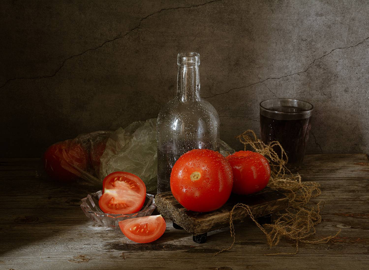 помидора, бутылка, стакан, целлофановый пакет, брызги, Алексей Бычков