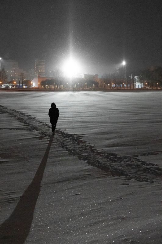 Незнакомец в ночи фото превью