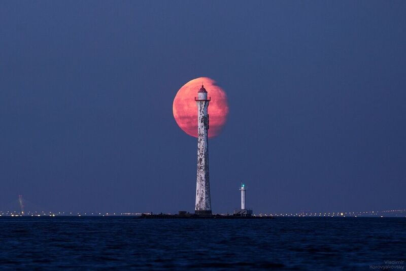 луна, маяк Задний Створный маяк фото превью
