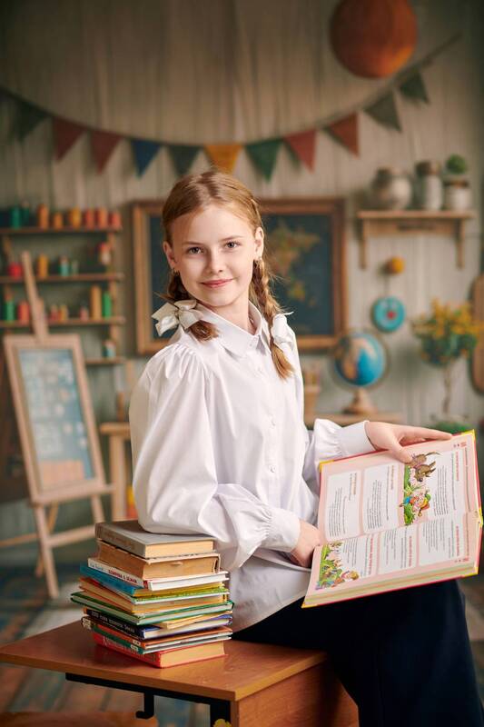 Школьница фото превью