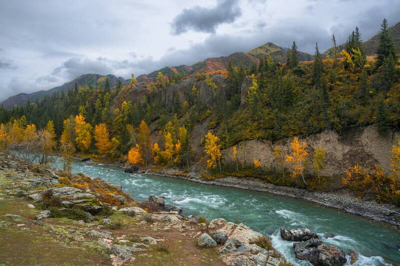 россия, горный алтай, река, осень Два берега фото превью