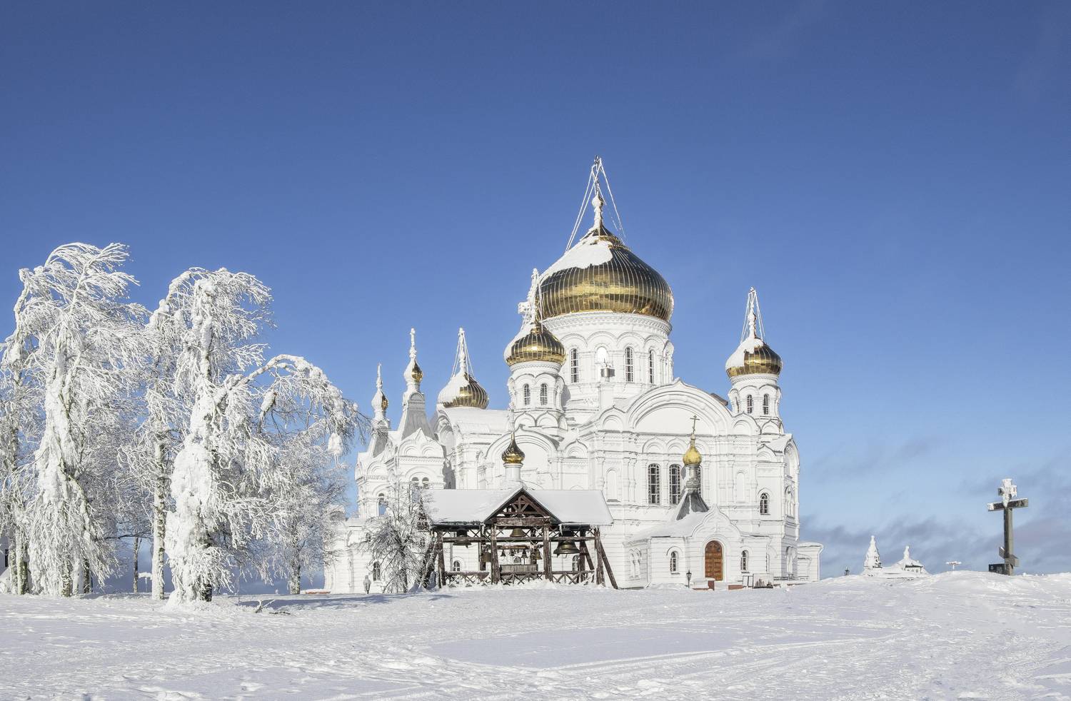 Белоя горя, Свято-Николаевский монастырь, Крестовоздвиженский собор, зима, галина новинская