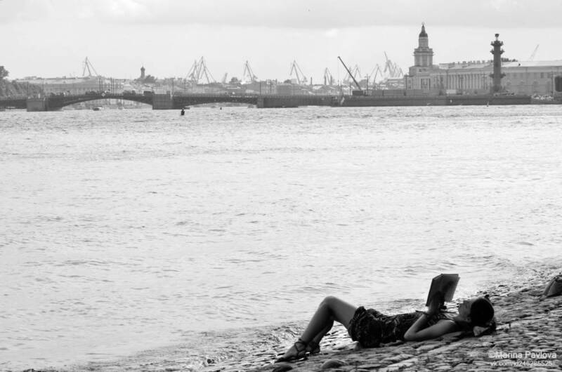 стритфото, репортаж, уличная фотография, чёрно-белое фото, санкт-петербург, петербурженки Такие разные петербурженки... С праздником 8 Марта! фото превью