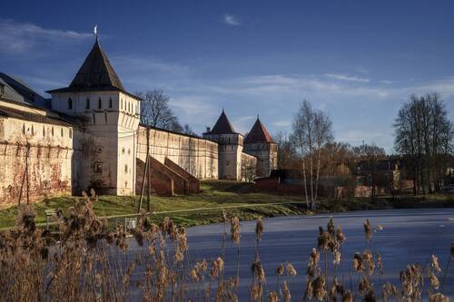 Так было год назад