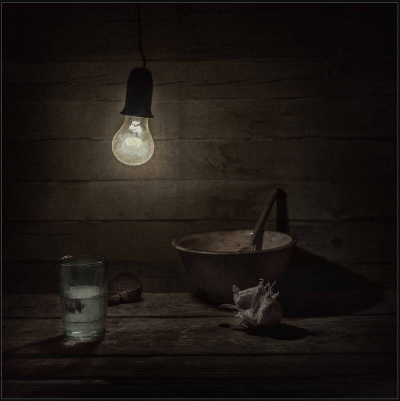 Лампочка фото превью