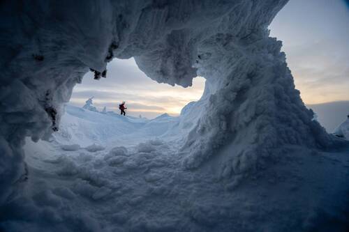 Сбросить снежные оковы