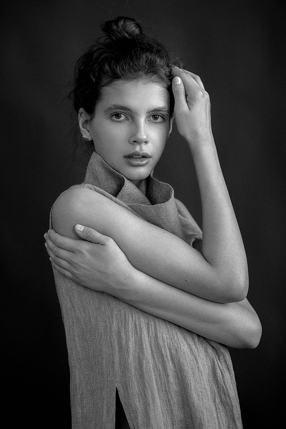 портрет, девушка, чб, Михаил Корнилов