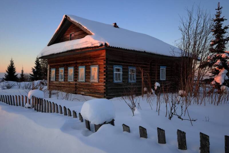 зима, дом, деревня, пейзаж, закат, север Домик в деревне... фото превью