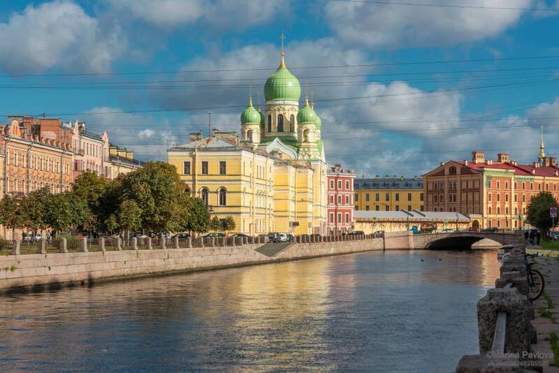 город, архитектура, канал грибоедова, могилёвский мост, свято - исидоровская церковь, храмы петербурга, набережная канала грибоедова Свято - Исидоровская церковь.Осенний Петербург фото превью