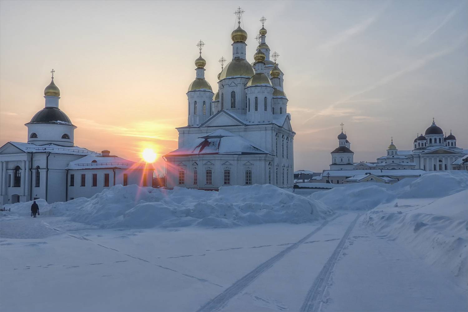 церкви, собор, солнце, женщина, Вера Петри