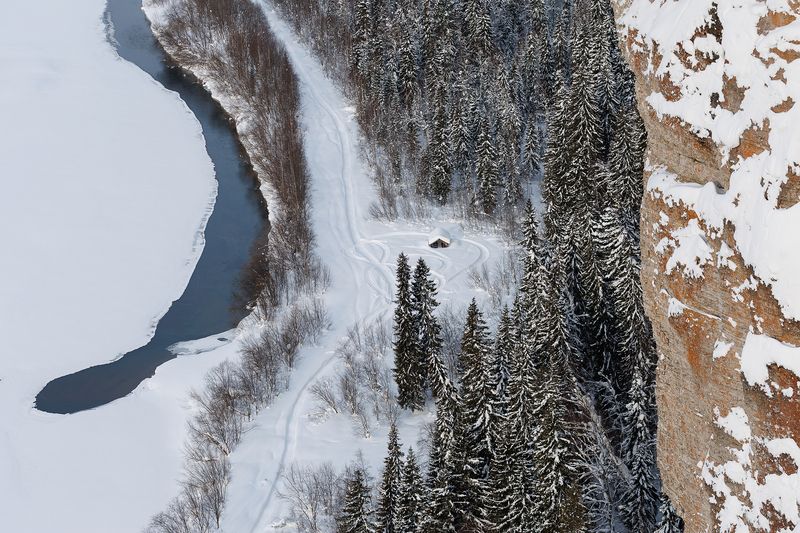 Урал, Ветлан, Вишера, Зима Ветлан: панорама Вишеры и бескрайних лесов фото превью