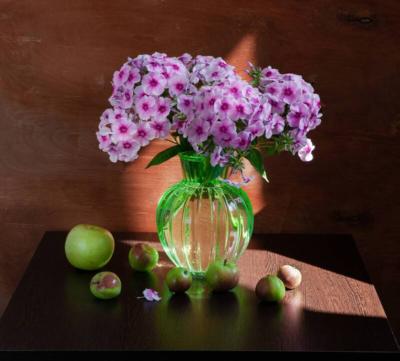 Зеленая ваза фото превью