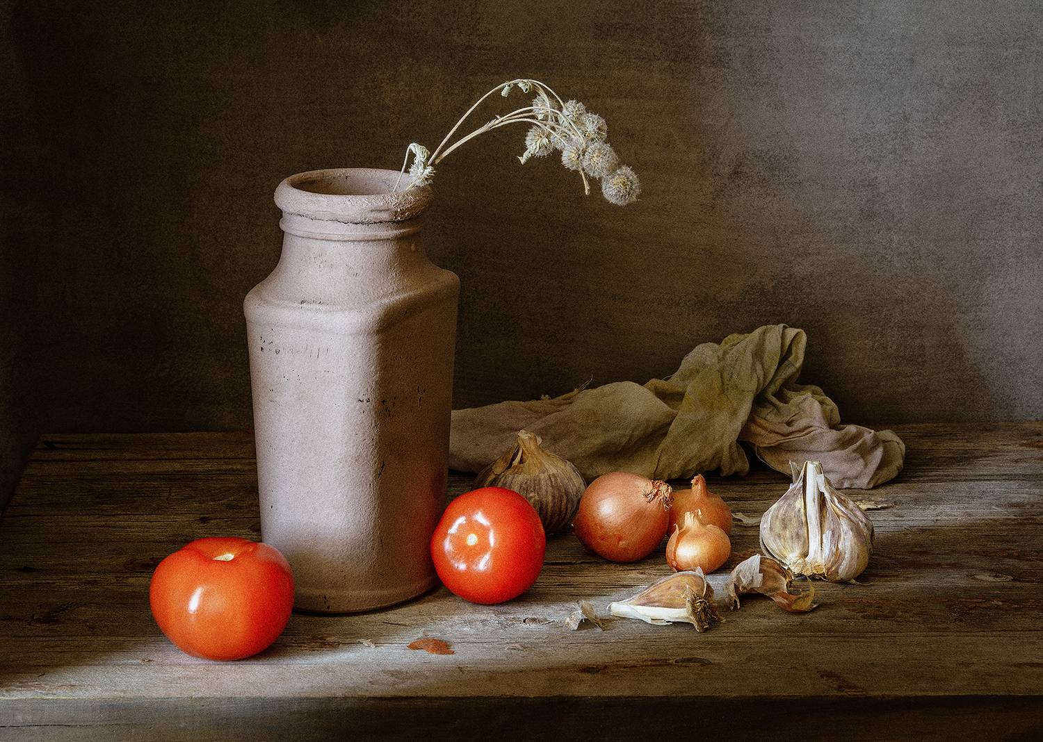 банка, репейник, помидора, лук, чеснок, тряпка, Алексей Бычков